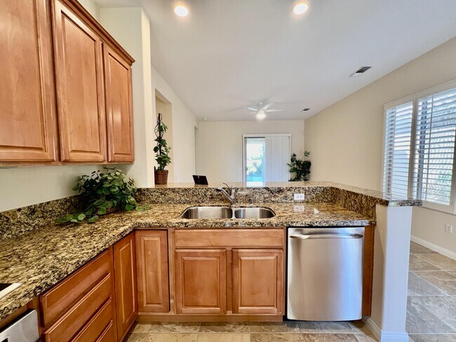 Building Photo - 81952 Avenida Bienvenida