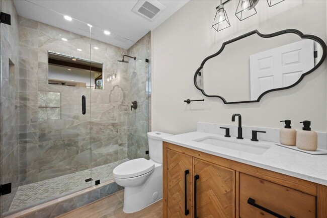 Building Photo - 13849 Deer Creek Dr