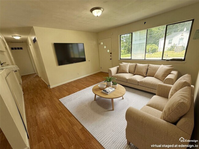 Building Photo - 10078 Green Valley Dr