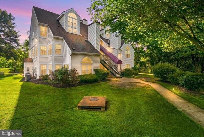 Building Photo - 10531 Beacon Ridge Dr