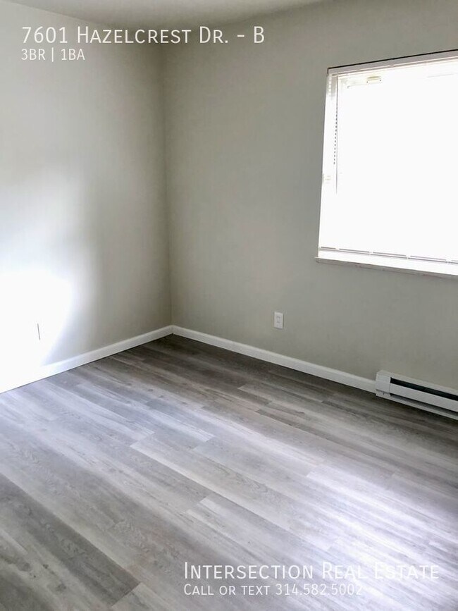 Building Photo - Completely Updated Hazelwood 3bd/1ba Condo...