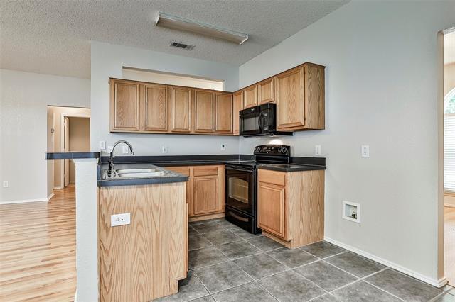 Building Photo - 3229 Spring Crest Ct