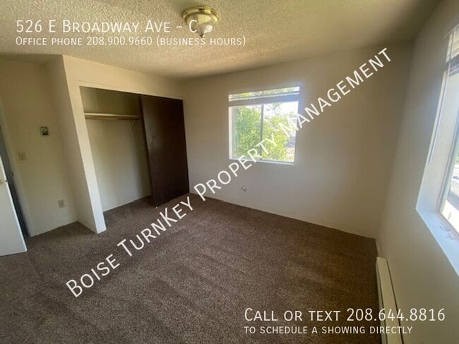 Building Photo - 526 E Broadway Ave