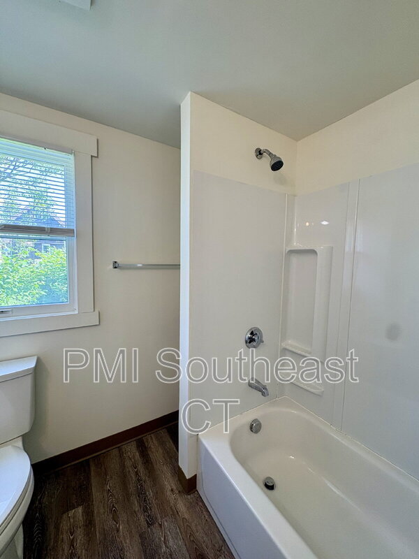 Building Photo - 7 Griswold Ct