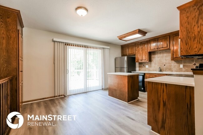 Building Photo - 2804 N 109th St