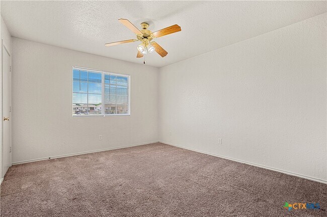 Building Photo - 4102 Terri Linn Dr