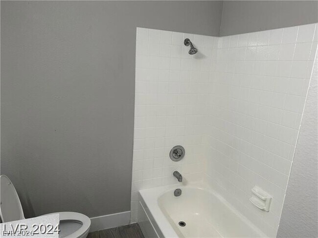 Building Photo - 1887 Apricot Ct