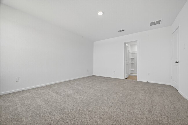 Building Photo - 16722 Spotted Oak Dr