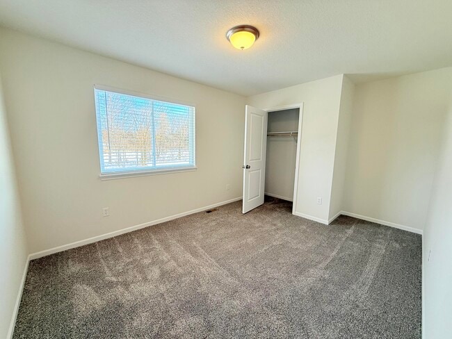 Building Photo - 8125 N Brown Station Rd