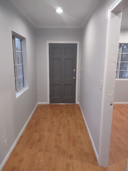 Building Photo - 4108 Santa Ana St