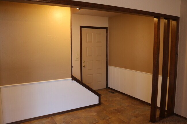 Building Photo - 3820 Summer Cloud Dr