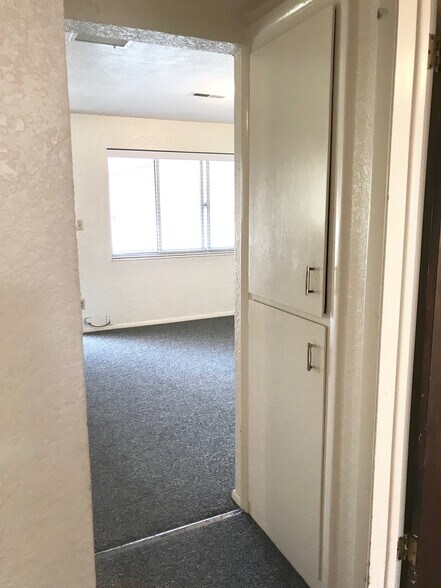 Building Photo - 80 N 200 E