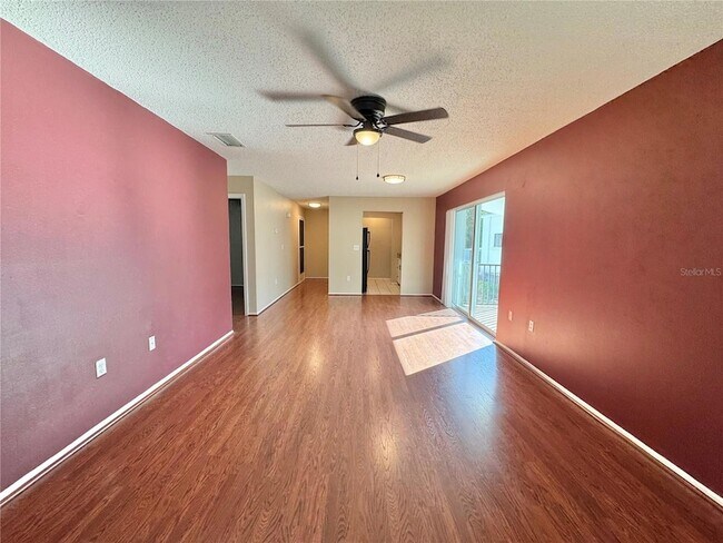 Building Photo - 1550 11th St NE