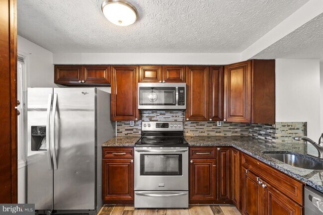 Building Photo - 8315 Brookvale Ct