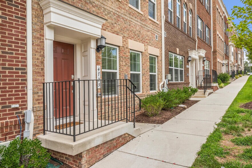 Building Photo - 4725 Cherokee St