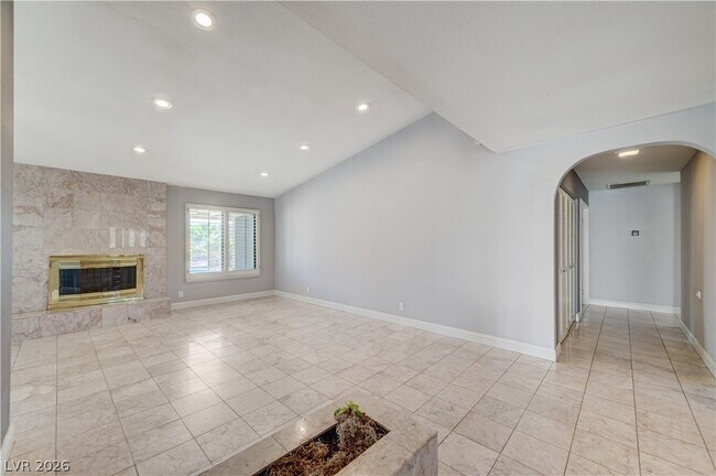 Building Photo - 6635 Costa Brava Rd