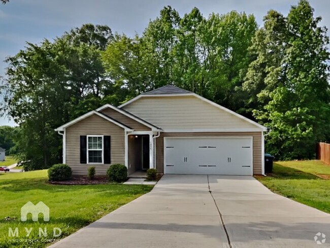 Building Photo - 1804 Woodbridge Dr