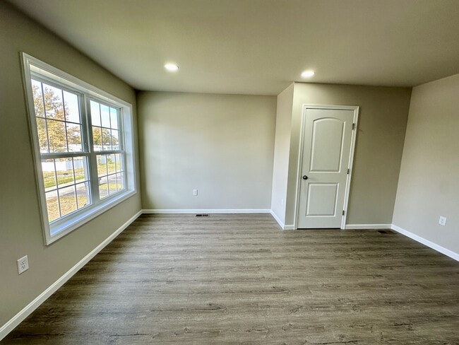 Building Photo - 226 Rojan Rd