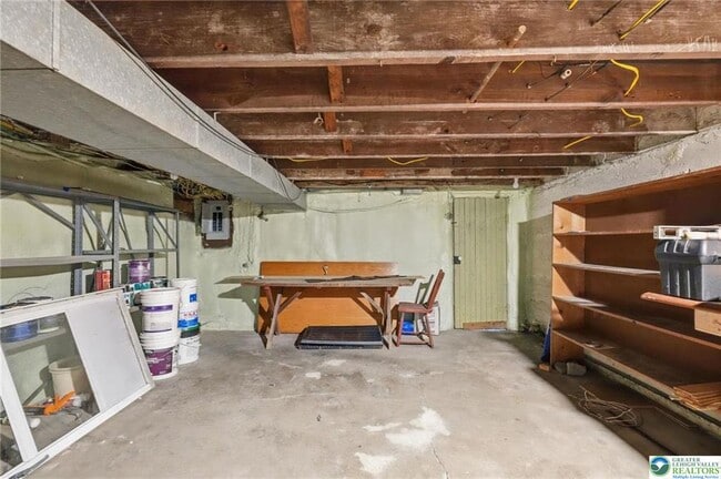 Building Photo - 819 Chestnut St