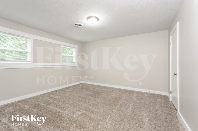 Building Photo - 8832 Belhaven Ct