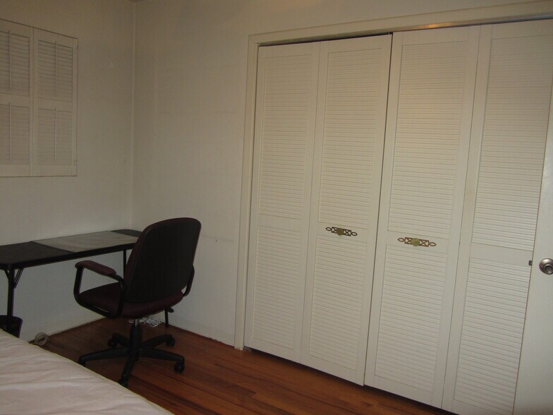 Building Photo - 1220 W Mendocino Ave