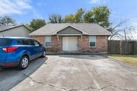 Building Photo - 311 Kings Way Dr