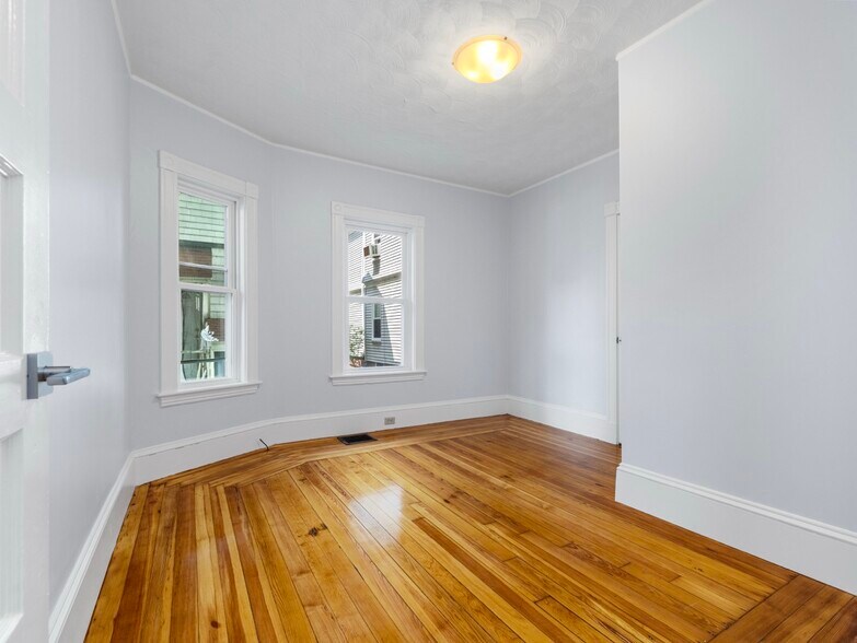 Building Photo - 59 Hawthorne St