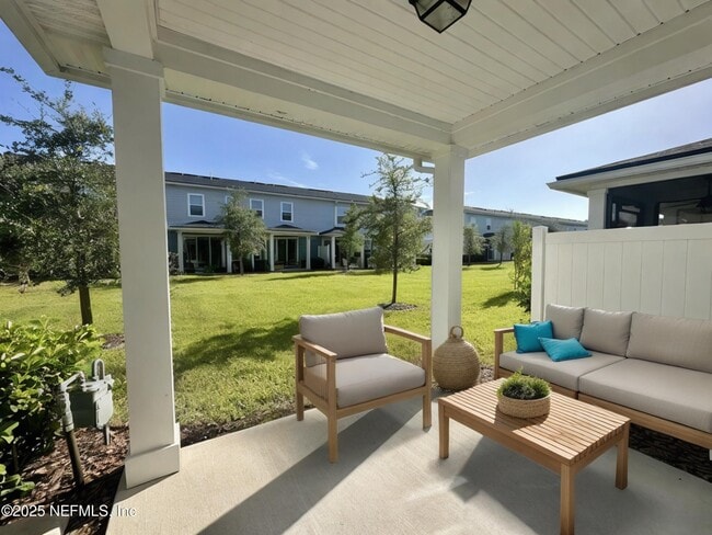 Building Photo - 215 Pine Bluff Dr