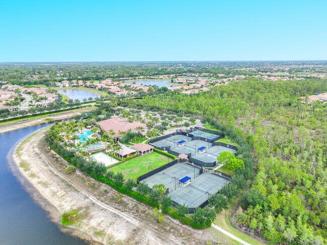Building Photo - 2875 Cinnamon Bay Cir