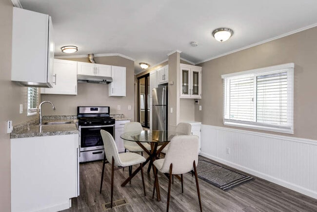 Building Photo - 341 3rd Ave