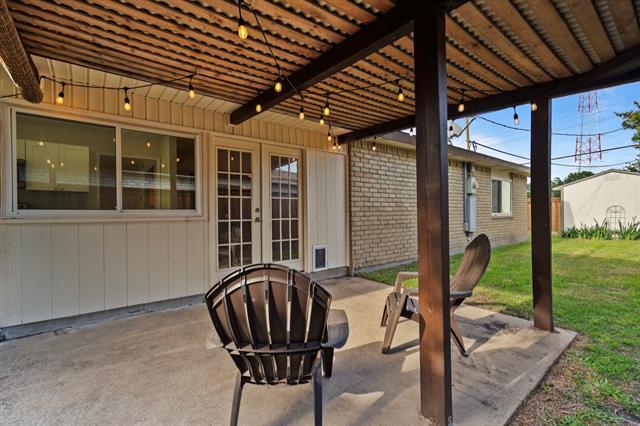 Building Photo - 3002 Lindbergh Dr