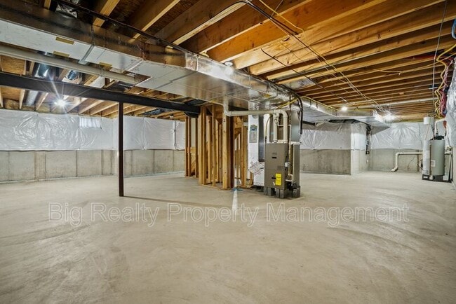 Building Photo - 2105 Eastport Way