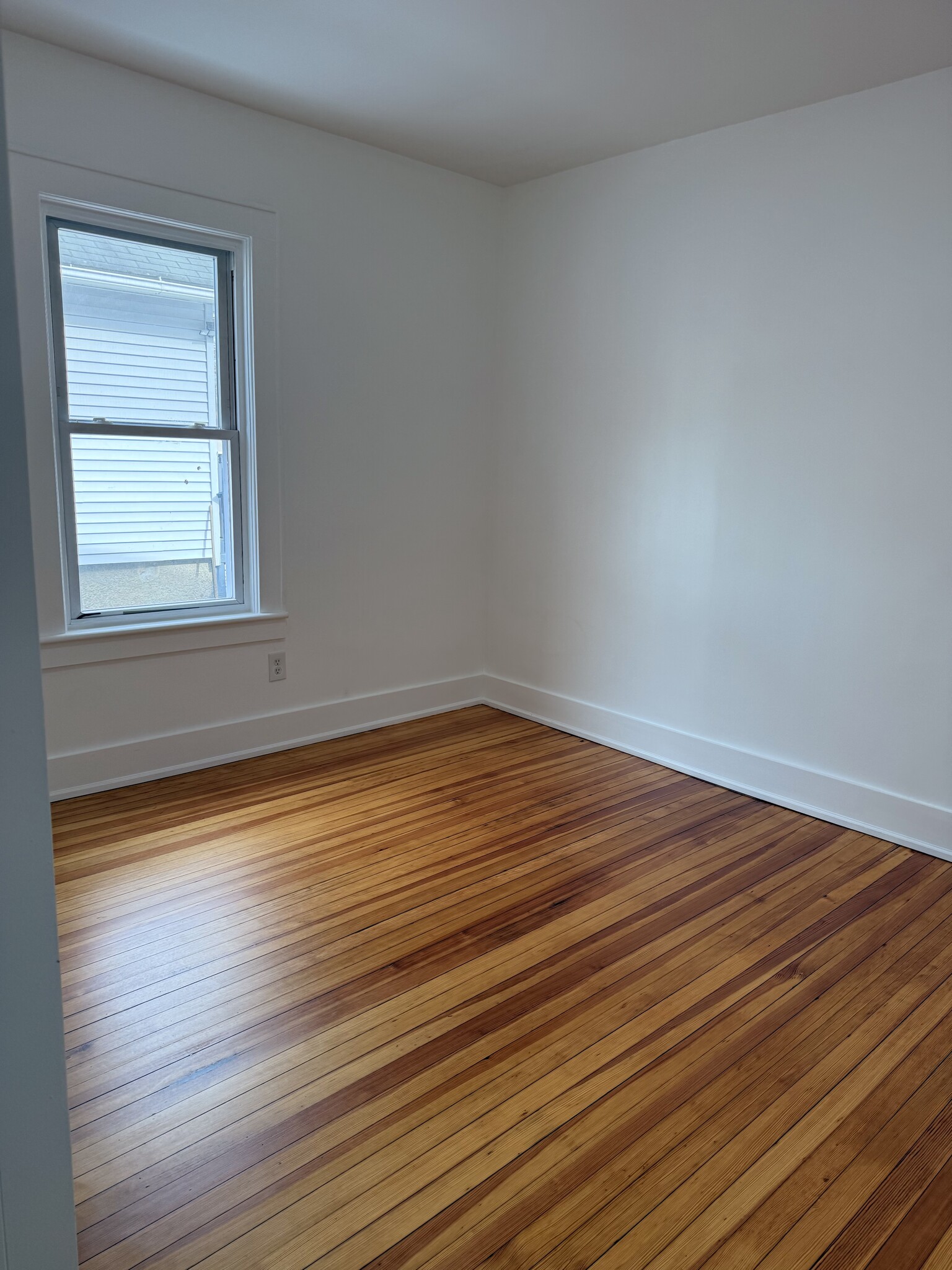 Building Photo - 30 Clark St