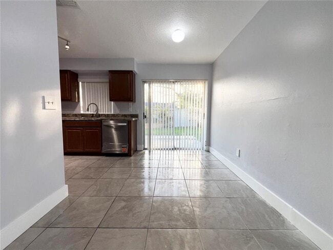 Building Photo - 11340 Cardiff Dr