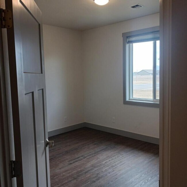 Building Photo - 3939 Millie Ct