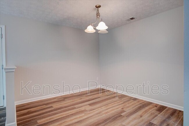 Building Photo - 5302 Fairington Club Dr