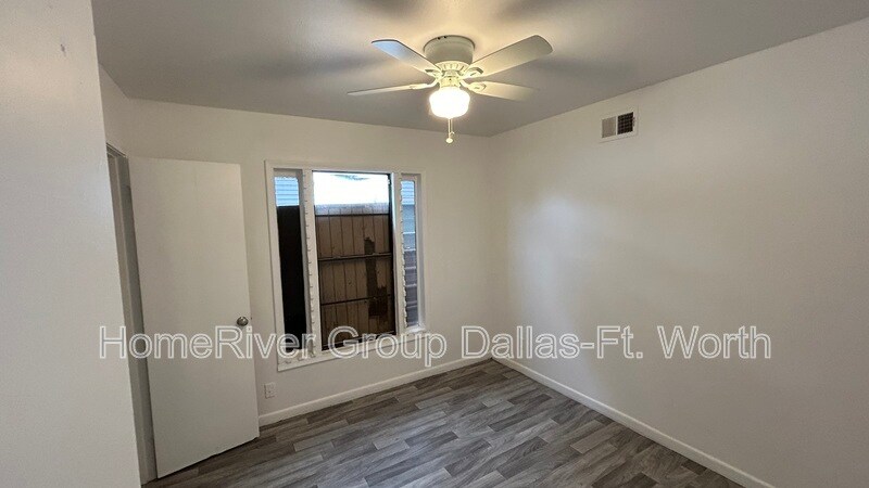 Building Photo - 4847 Haas Dr