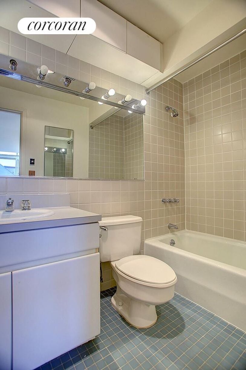 Building Photo - 423 Amsterdam Ave