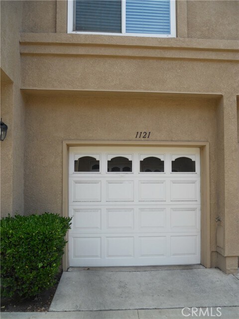 Building Photo - 1121 S Positano Ave