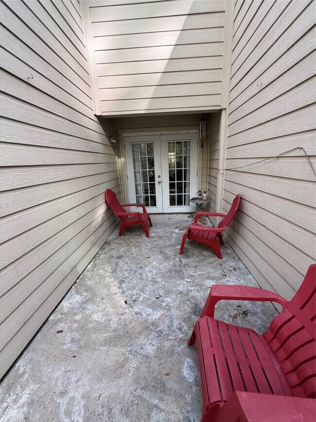 Building Photo - 59 Chelsea Blvd