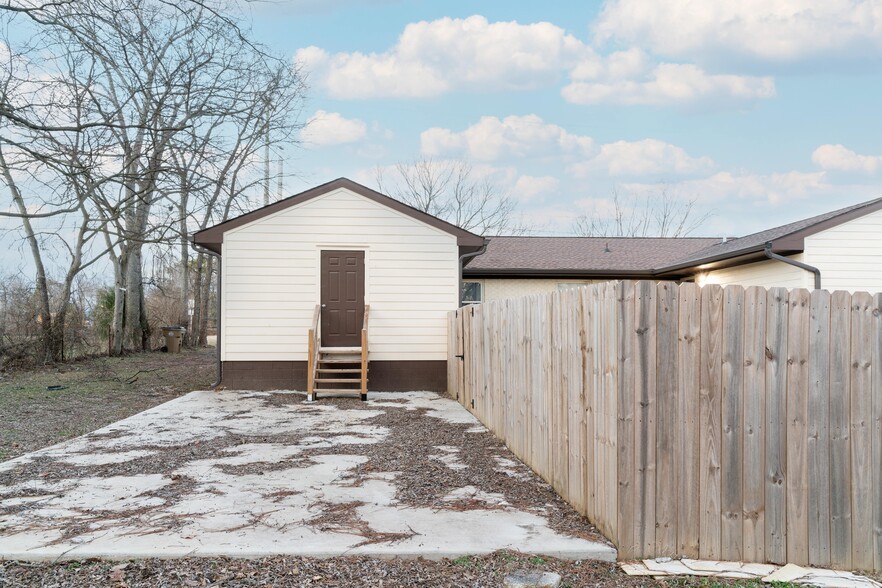 Building Photo - 118 Stewarts Ferry Pike