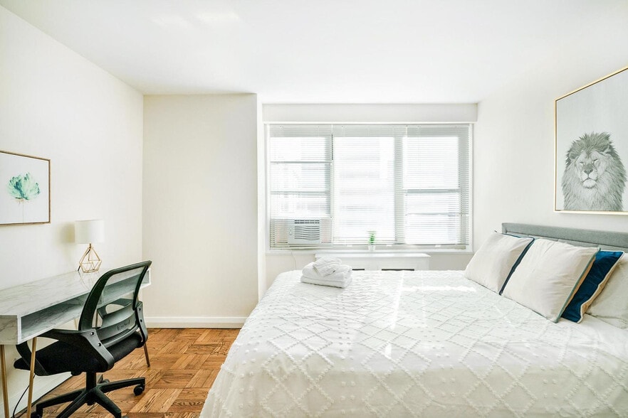 Building Photo - 500 E 62nd St