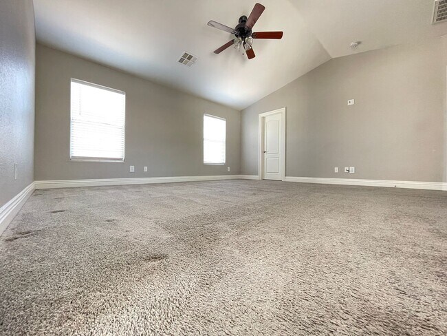 Building Photo - Beautiful 4-Bedroom Home with Den in Mountain’s Edge