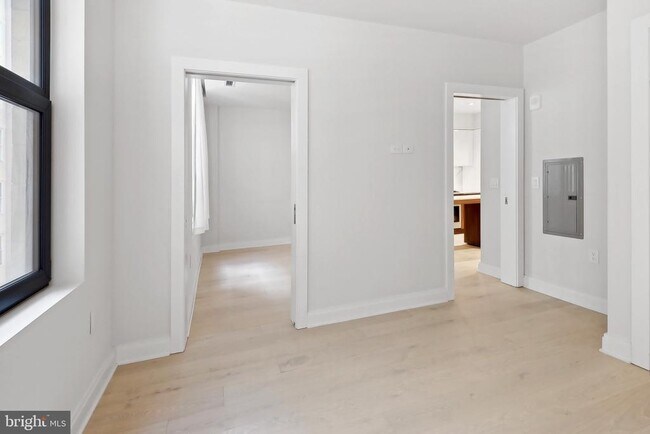 Building Photo - 1427 Rhode Island Ave NW