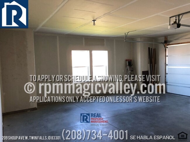 Building Photo - New 3 Bed 2 Bath home