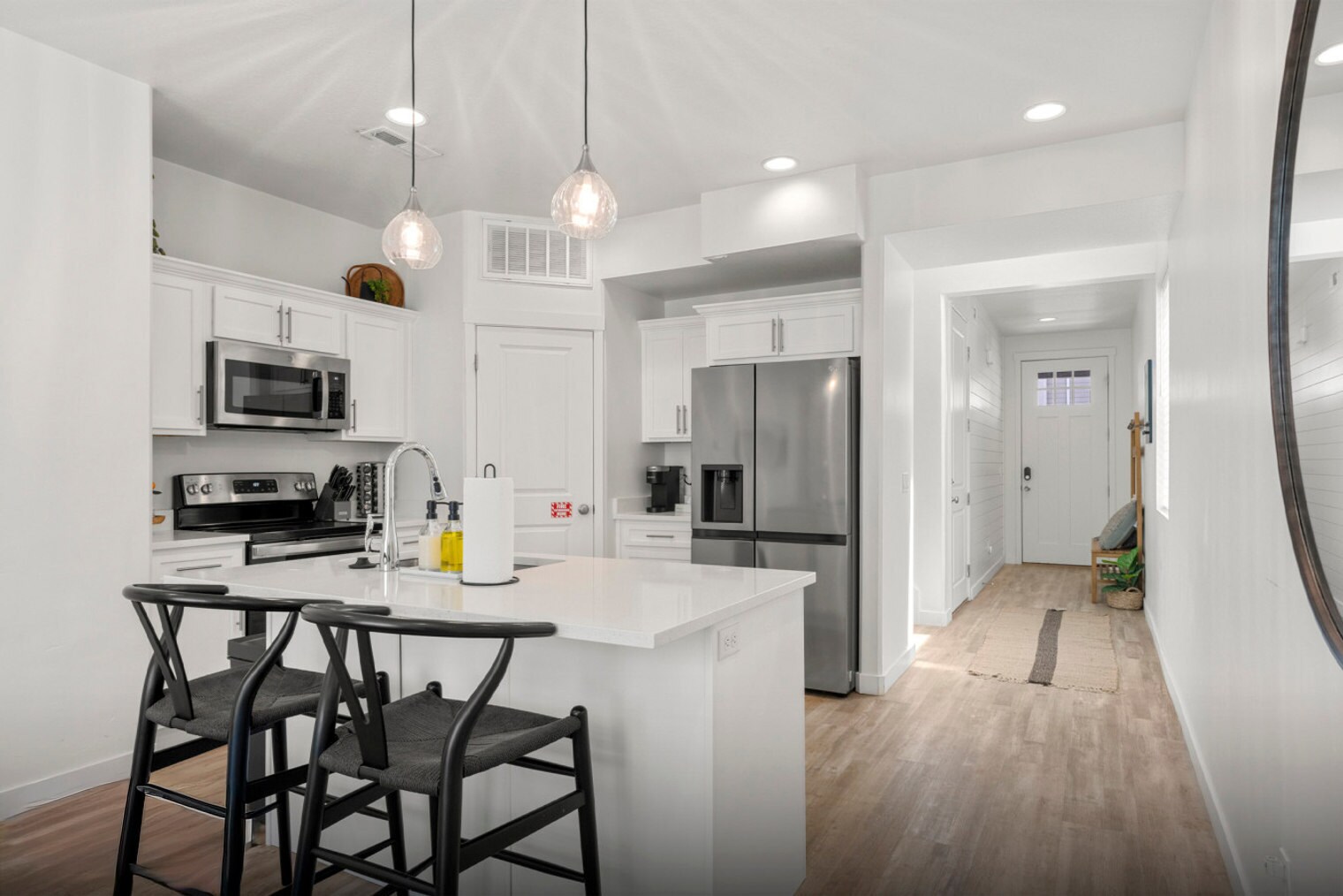 Building Photo - 569 Richland Vly St