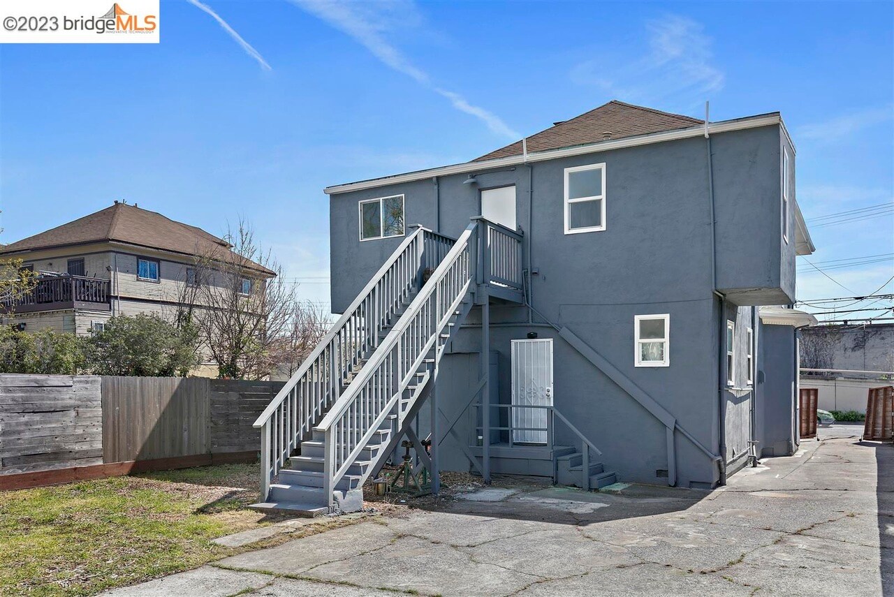 Building Photo - 874 36th St