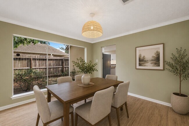 Building Photo - 10735 Kitty Brook Dr