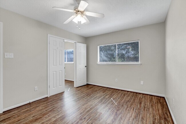 Building Photo - 20235 Apache Gardens Ln