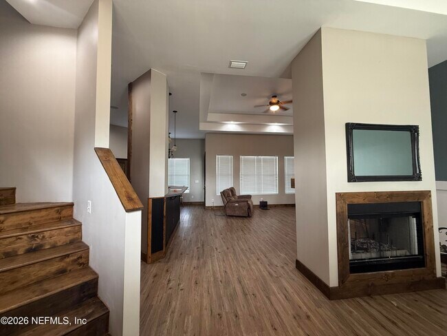 Building Photo - 10933 N Runway Cir